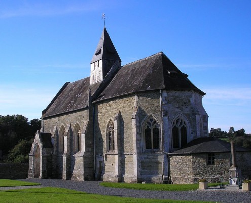 « FranceNormandieSteSuzanneSurVireEglise » par Ikmo-ned — Travail personnel. Sous licence Creative Commons Attribution-Share Alike 3.0-2.5-2.0-1.0 via Wikimedia Commons - http://commons.wikimedia.org/wiki/File:FranceNormandieSteSuzanneSurVireEglise.jpg#mediaviewer/File:FranceNormandieSteSuzanneSurVireEglise.jpg