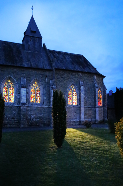 eglise de nuit